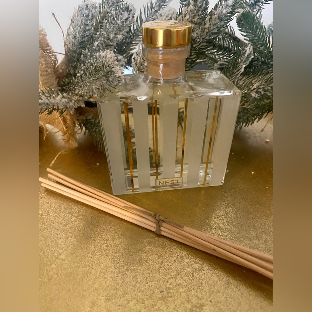 NEST New York Luxury Fragrance Holiday Scent Diffuser 5.9oz New no box Sealed